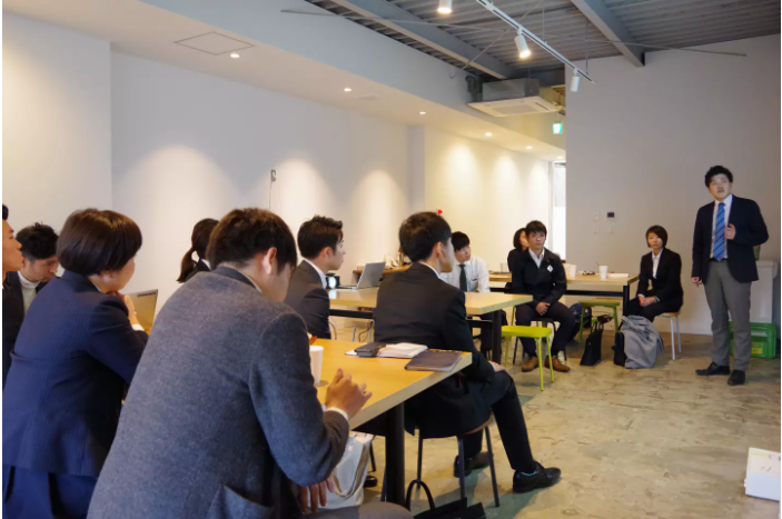 人材育成プラットフォーム　『cafe&bar ショクバ』